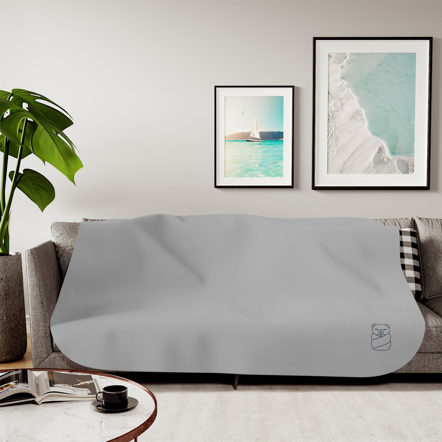 Cozy Sherpa Blanket - Soft Two-Color Design for Comfort and Style